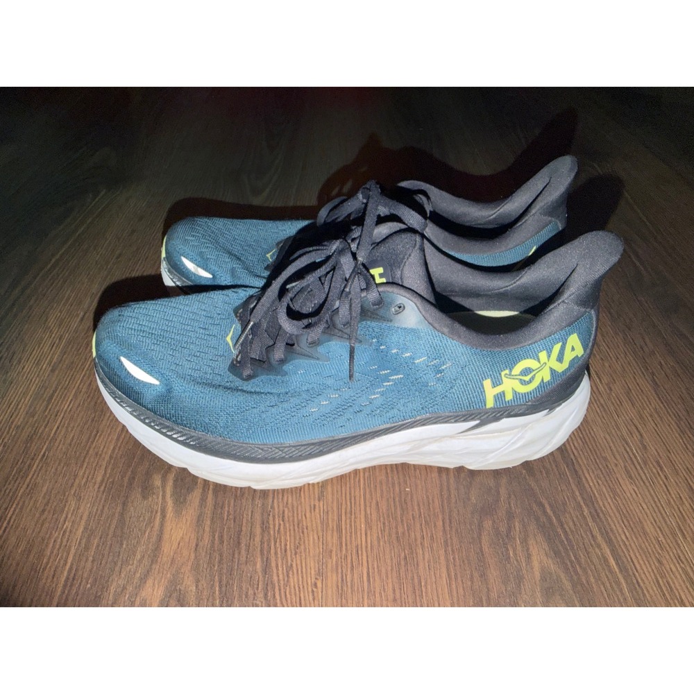 Hoka Clifton 8 Running Shoes Mens 9.5 Blue Coral Sneakers